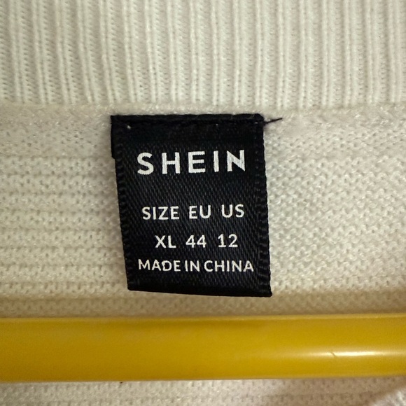 White Ribbed, Ruffled Sweater, Size XL - Picture 2 of 4